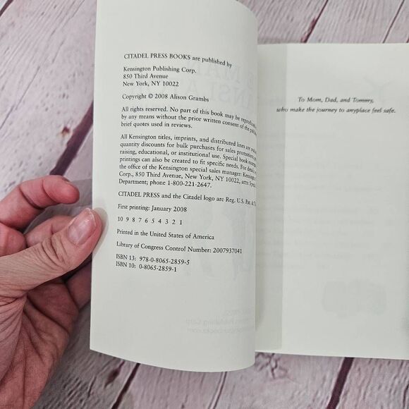 THE MAN TRANSLATOR The Essential Guide to Manland Alison Grambs 2008 - Picture 4 of 5